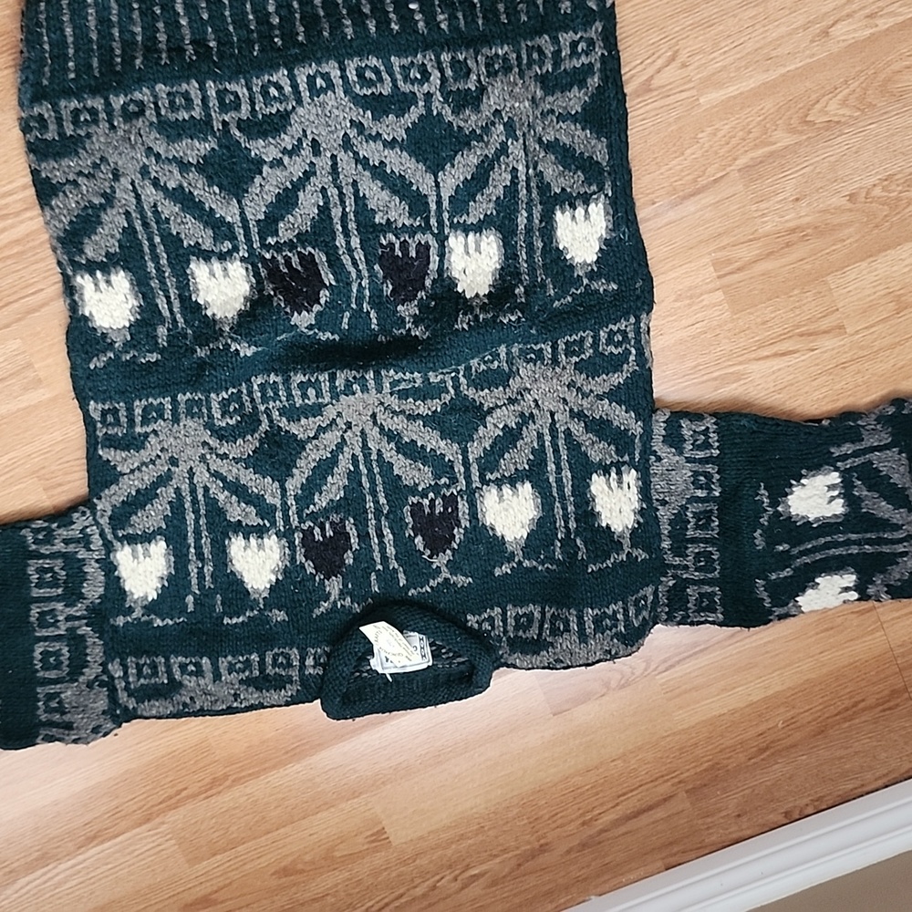 100% wool